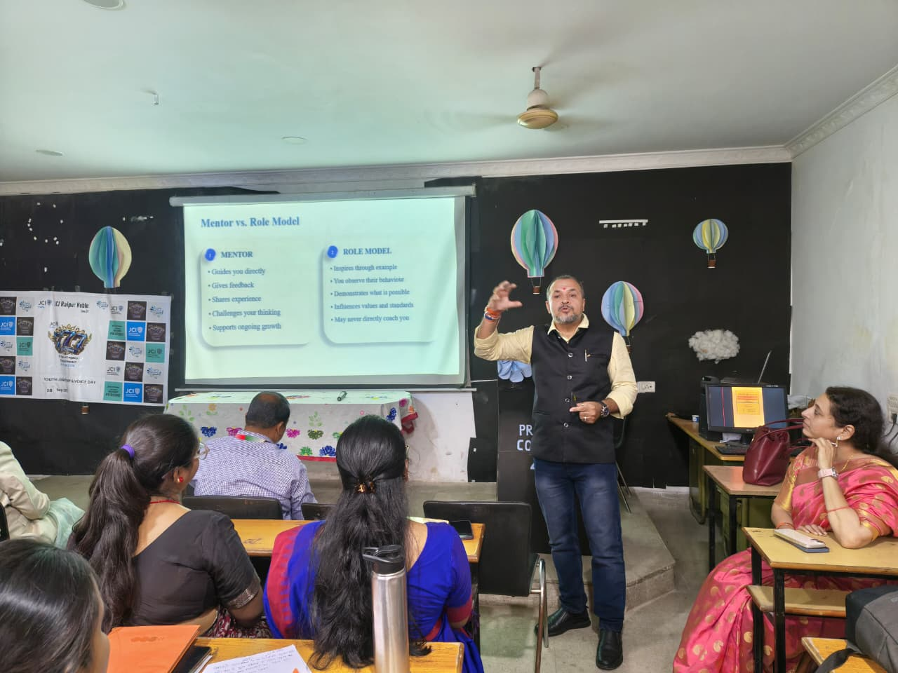 Jayesh Kamal Urges Pragati College Faculty and Students  to Move ‘From Role Model to Future Leader’