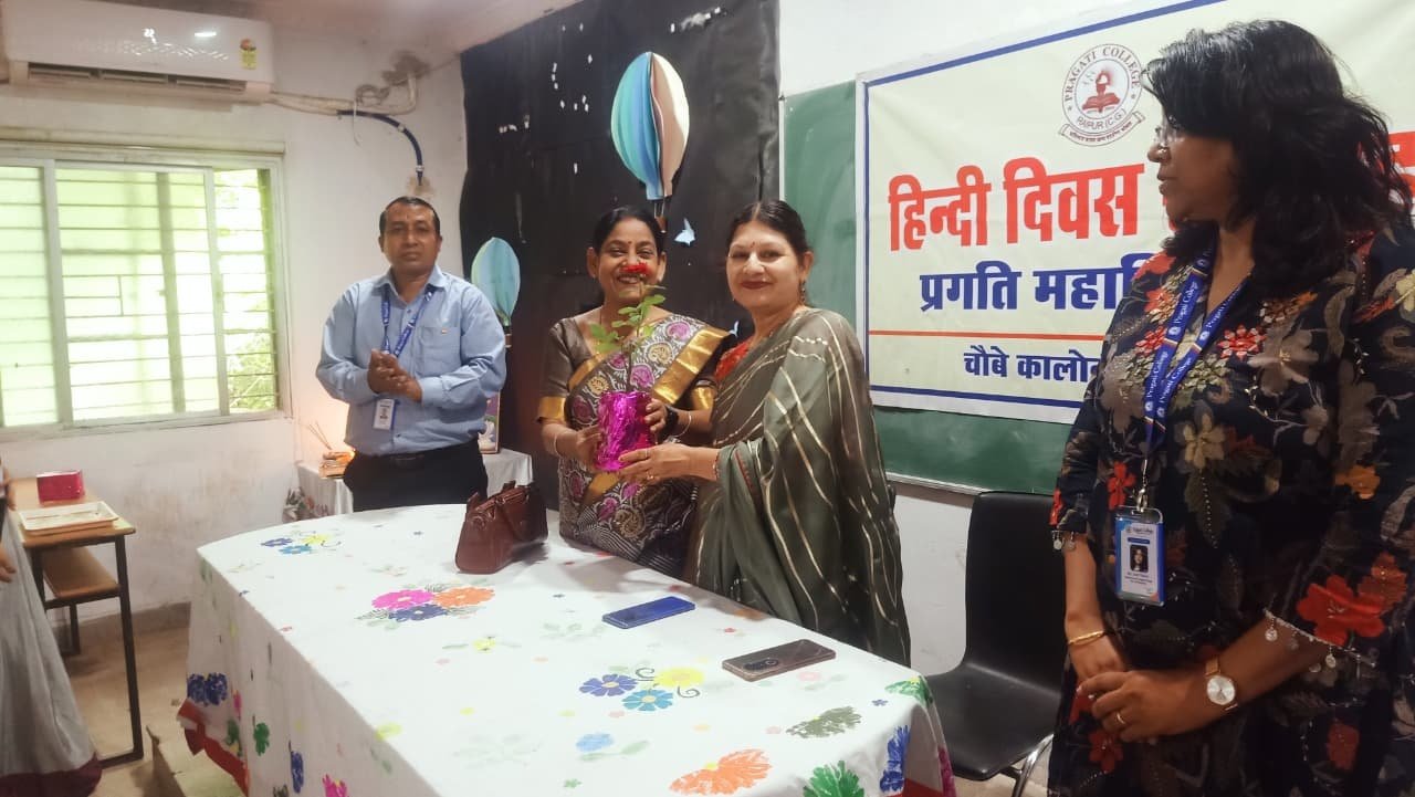 Pragati College Celebrates Hindi Fortnight with Interactive Session on Language and Communication