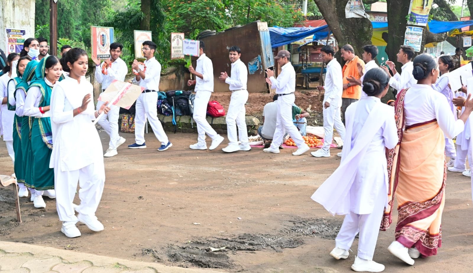 Students Take Social Messages to the Streets Through Nukkad Natak Under Seva Sankalp Abhiyan