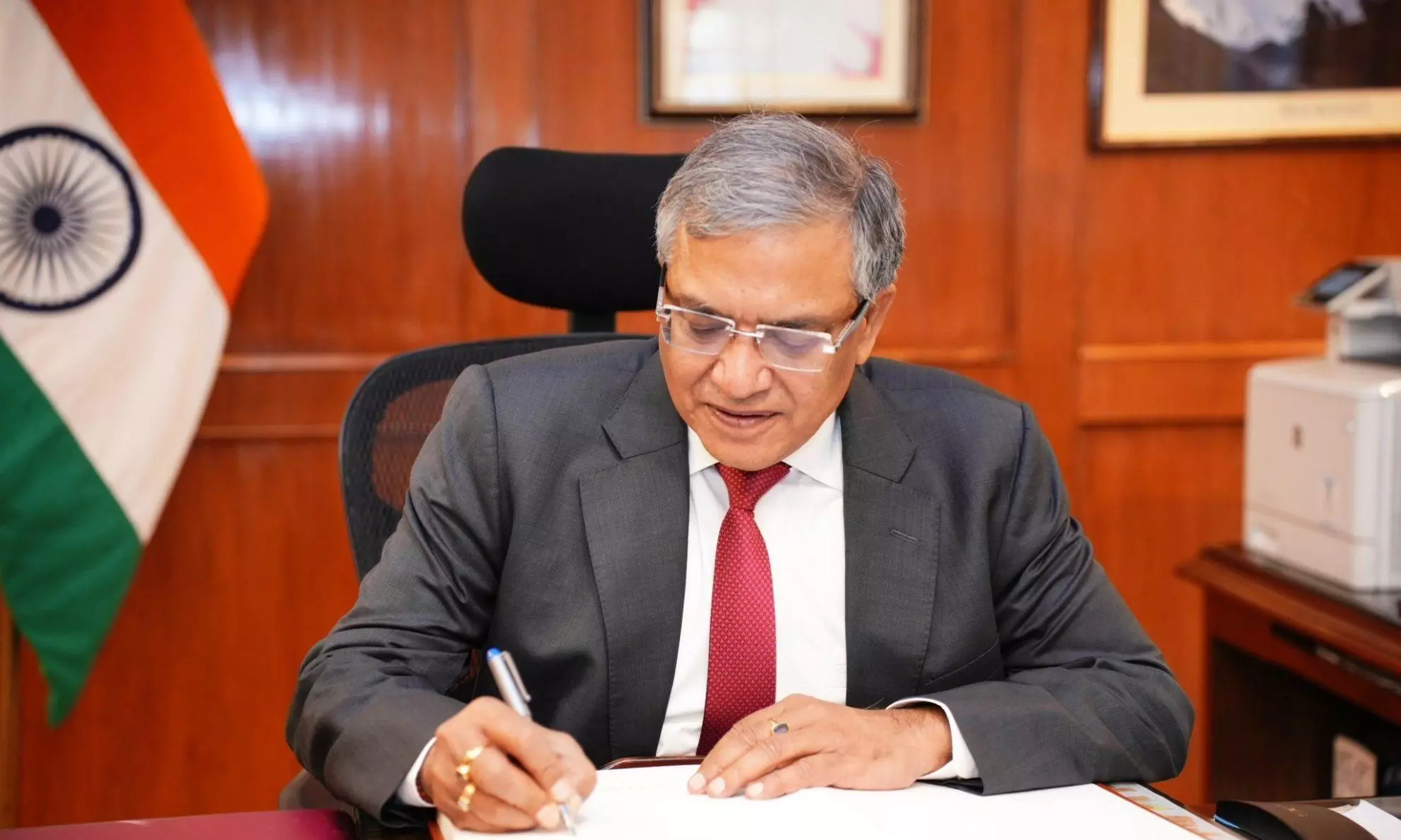 Supreme Court Refuses Interim Suspension of CEC Gyanesh Kumar, Seeks ECI Response