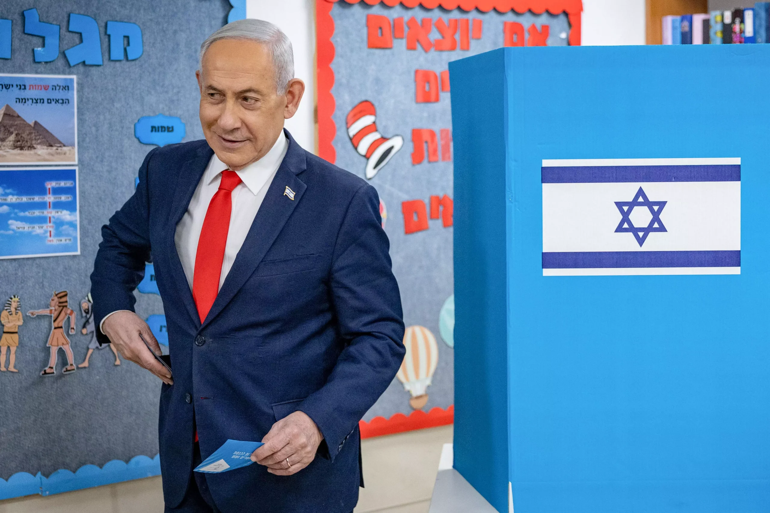 Netanyahu and Eisenkot Stake Rival Claims as Israel Election Points to Political Deadlock