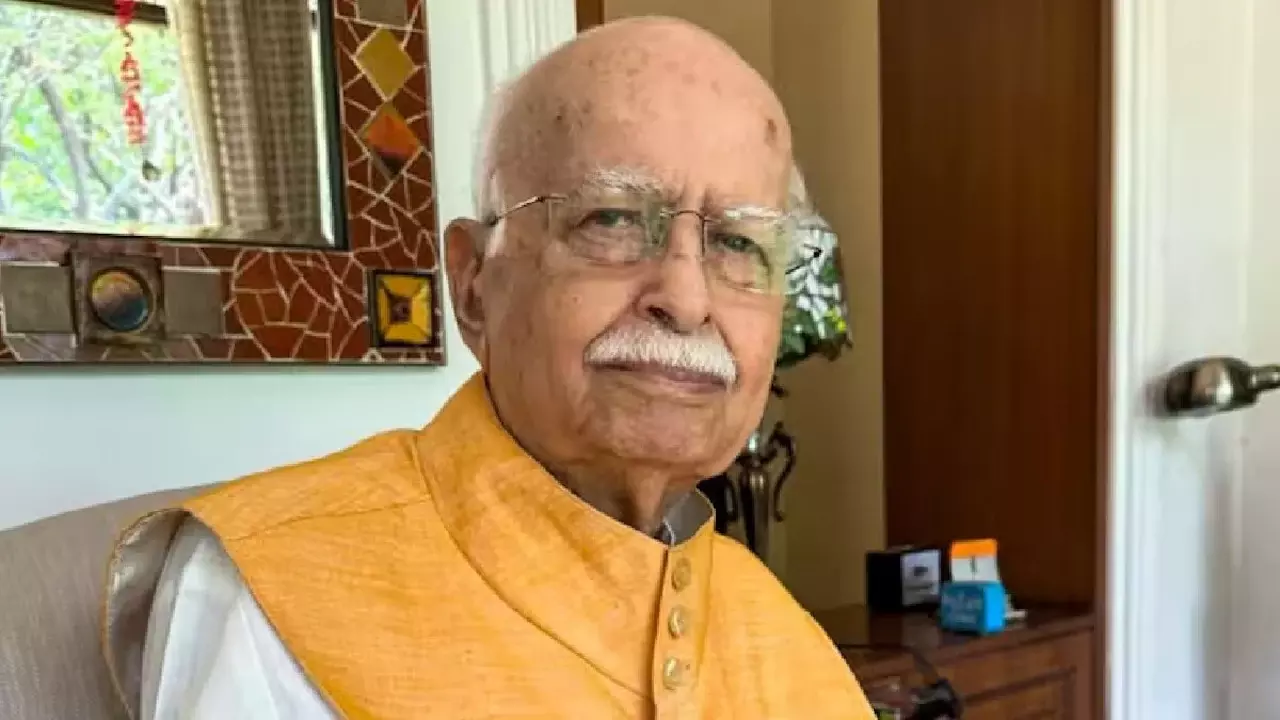 BJP Stalwart LK Advani Hospitalised in Delhi With Pulmonary Problems, Undergoing Treatment at Apollo Hospital