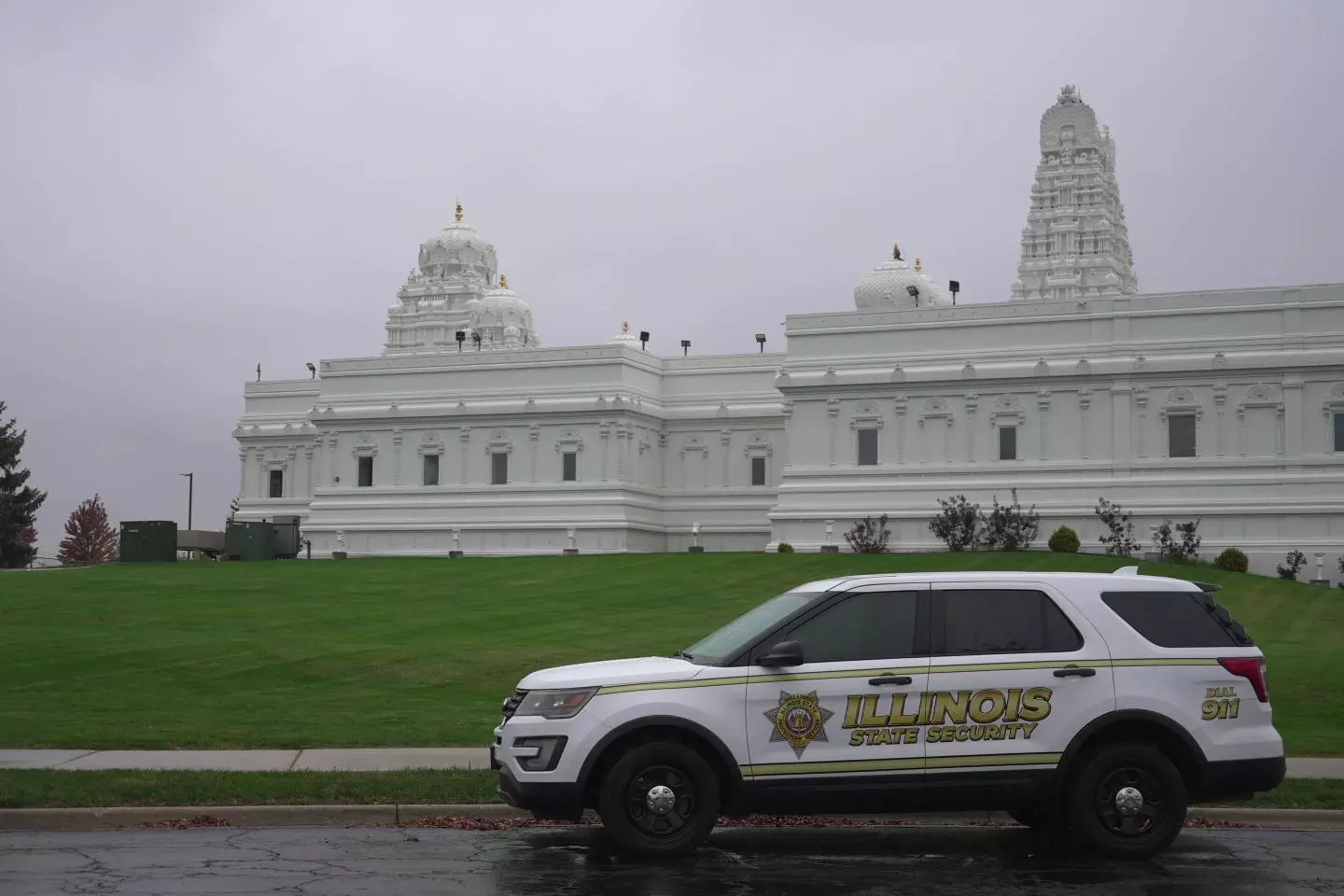 Fear Grips Indian Diaspora After Attempted Attack on Hindu Temple in Illinois