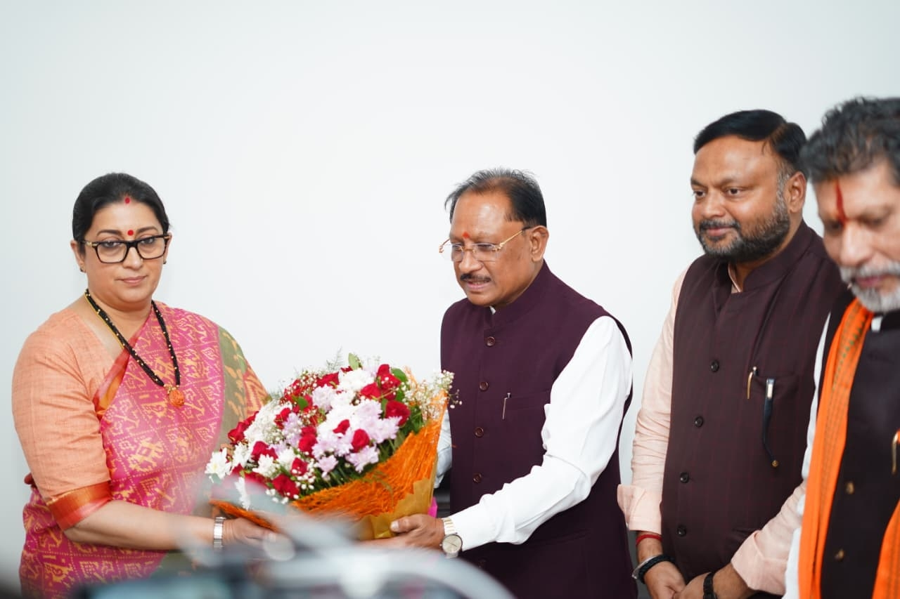 Smriti Irani Arrives in Raipur for Two-Day BJP Organisational Review