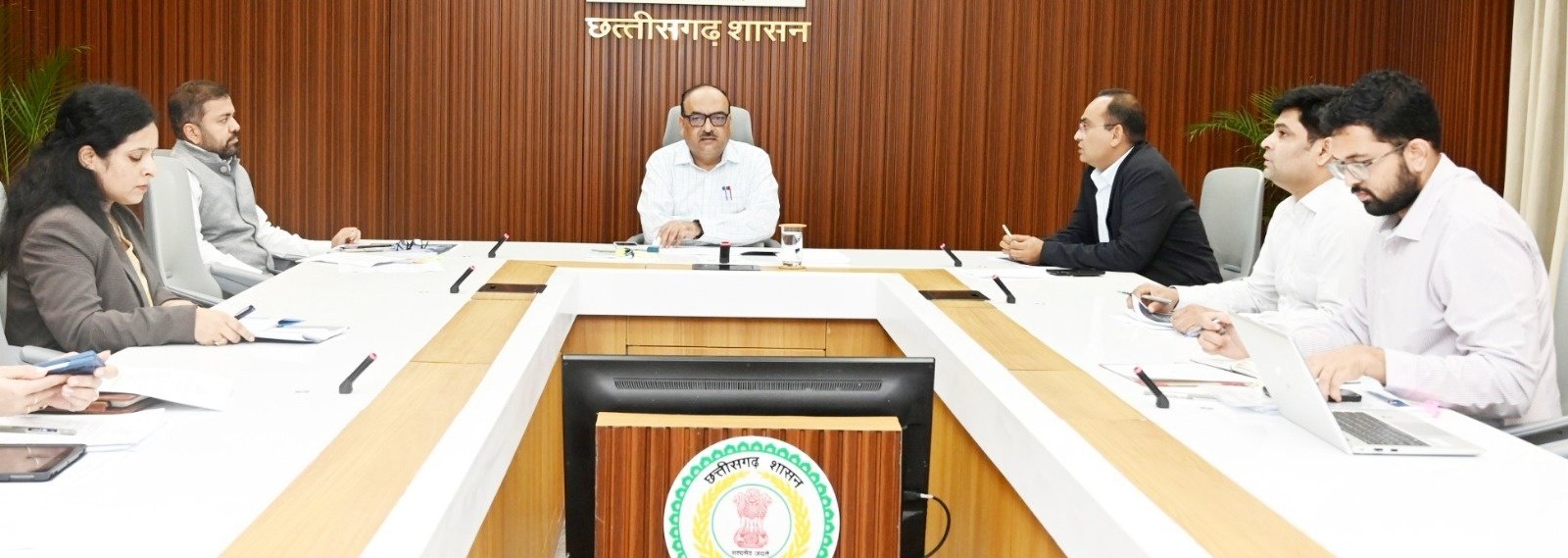 Chief Secretary Reviews Major PPP Infrastructure and Industrial Projects in Chhattisgarh
