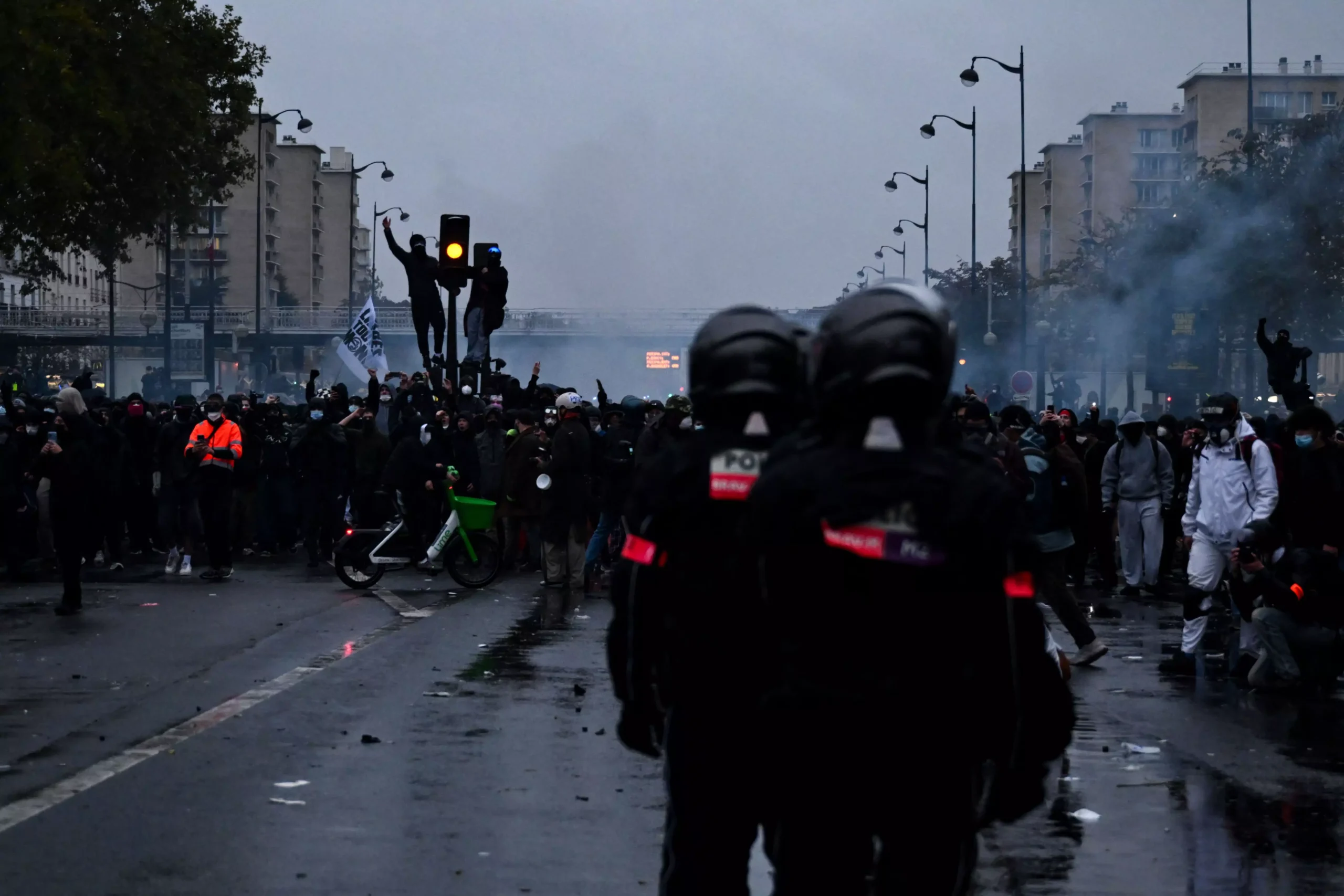 Paris Protest Turns Violent as More Than 400,000 Rally Across France Over Living Costs