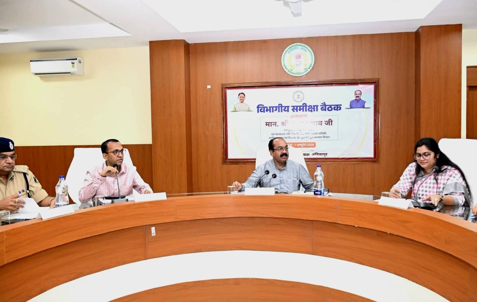 Arun Sao Orders Faster Road Repairs, Completion of Urban Housing Projects by October